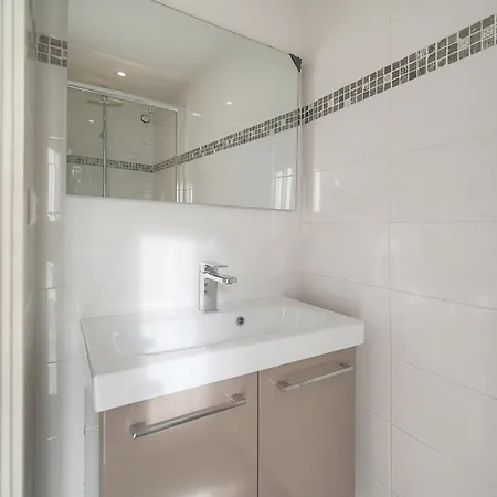 Frgk Spacious 100 Sqm Loft With Terrace 2 Ensuite קאן