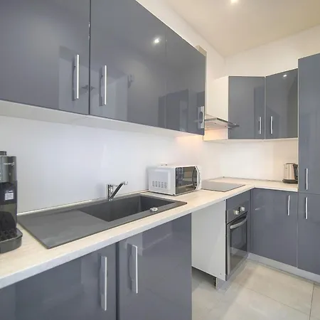 Frgk Spacious 100 Sqm Loft With Terrace 2 Ensuite דירה